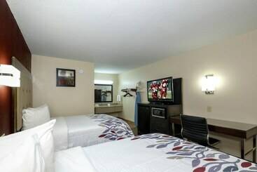 فندق Red Roof Inn Columbus, Ms