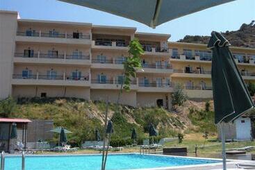 酒店 Paralos The Maxine Adults Only