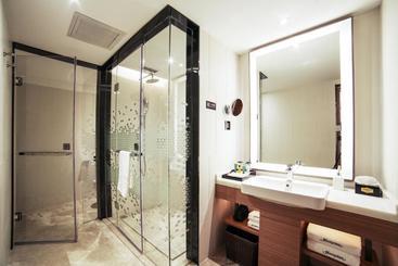 هتل Hampton By Hilton Zhangye Road