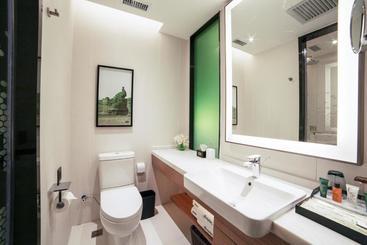 هتل Hampton By Hilton Zhangye Road