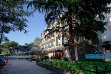 هتل Plaza