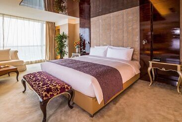 هتل Pullman Linyi Lushang