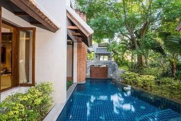 Royal Muang Samui Villas   Sha Extra Plus