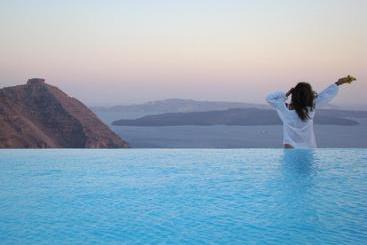 هتل آپارتمان Aenaon Villas