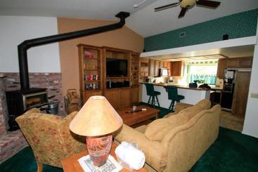 Forest Creek #3, Pet Accepted