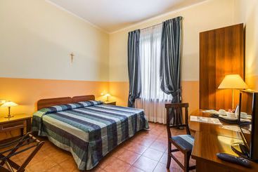 هتل Domus Carmelitana