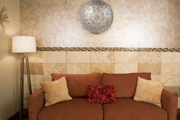 هتل Luxx Boutique