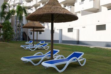 Apartamentos Calaluci­a