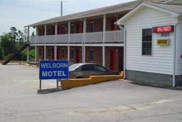 Welborn Motel   Hamptonville