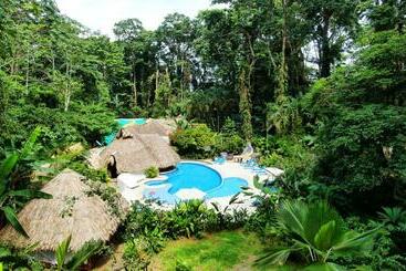 فندق Cariblue Beach and Jungle Resort