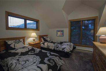 Cimarron Lodge