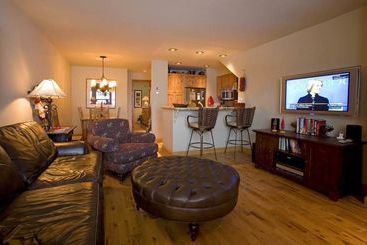 Cimarron Lodge