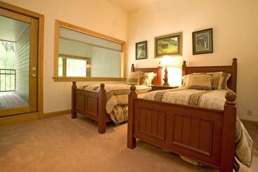 Cimarron Lodge