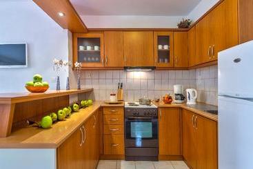 호텔 Agrimia Apartments