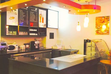 هتل Enjoy S Beach House & Cafe