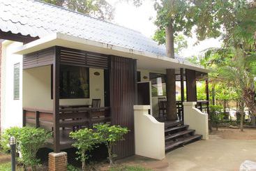 هتل Green Park Resort