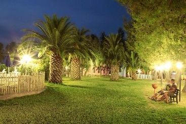 اقامتگاه Vela Club Hotel & Appartamenti