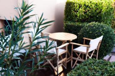 Sea Breeze Hotel Apartments