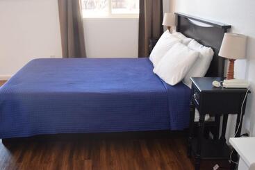 Отель Stone Mountain Lodge