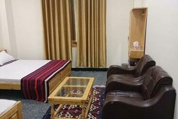 هتل Chitral Inn