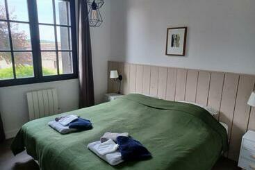 تختخواب و صبحانه Domaine L Esprit D Antan
