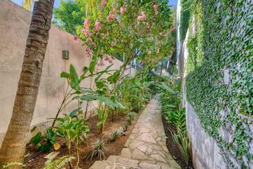 Boutique Hotel Secret Garden Granada