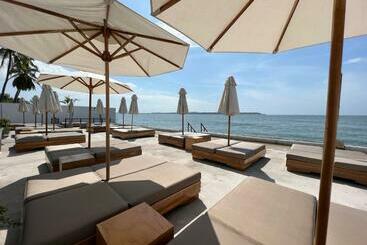 هتل Wala Beach Club