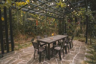 هتل Kantu Garden Lodge