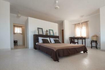 استراحتگاه Amani Villas Nature Retreat