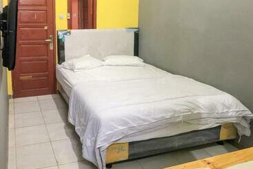 هتل Celly Homestay Samarinda Redpartner