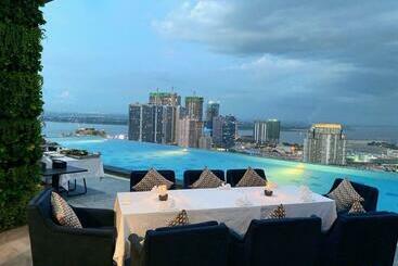 هتل The Penthouse Residence