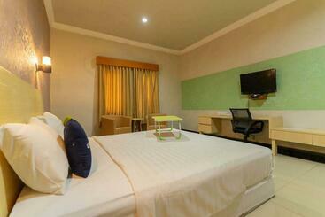 هتل Urbanview  Raja Jambi