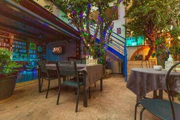 پانسیون Harrys Inn Guesthouse