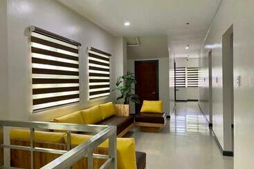 هاستل Kara’s Pension House