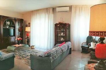 پانسیون L Alloggio Di Anna Maria. Camera Con Bagno Privato