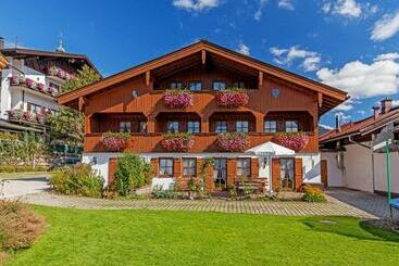 پانسیون Gästehaus Beim Foidlmoar Familie Höflinger