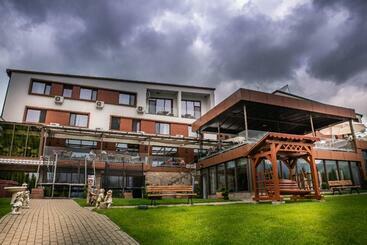 هتل Roser House Boutique   Pe Malul Lacului Colibita