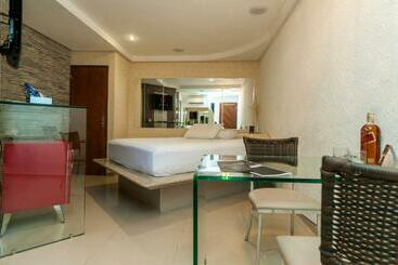 Tropicos Motel