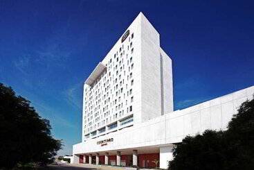 ホテル Courtyard By Marriott Leon At The Poliforum