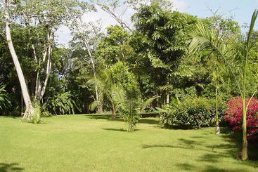 هتل Mayoka Lodge