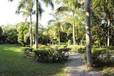 هتل Mayoka Lodge