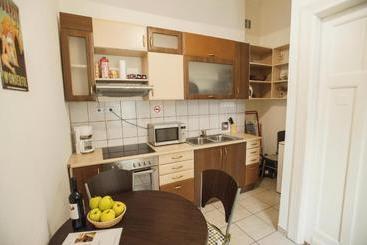 هتل روستایی Piano Apartment