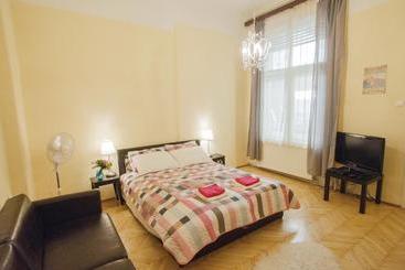 هتل روستایی Piano Apartment