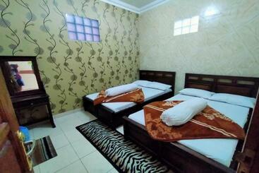 Пансион Villa Neza Sarangan