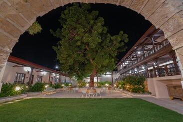 منتجع Tree Of Life Darbargadh Dared