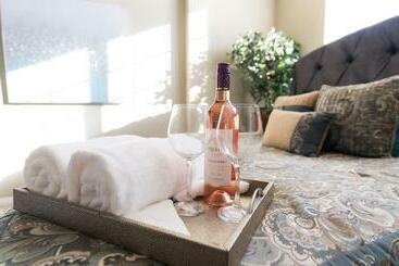 پانسیون Private Rooms At Central Texas Suites With Hot Tub