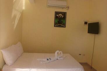 پانسیون Salemar Hostal   Cerca De La Playa
