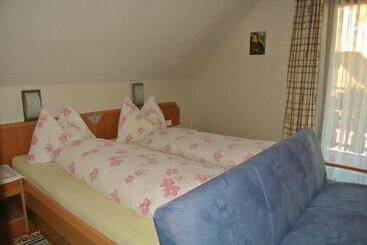 ベッドアンドブレックファースト Haus Fischer Nassfeldblick