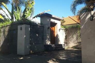 پانسیون Gede House Tejakula