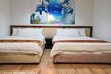 هتل Mega Inn
